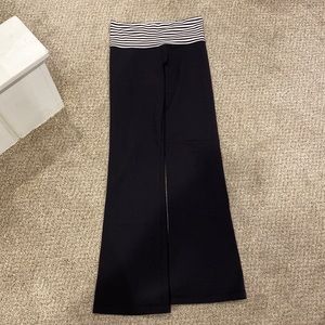 Lululemon Leggings - size 6